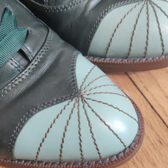 Elegant Teal and Green Women's Flats - Picture 3 of 7